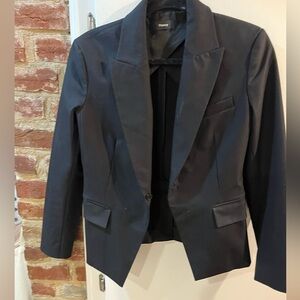 women’s Theory blazer